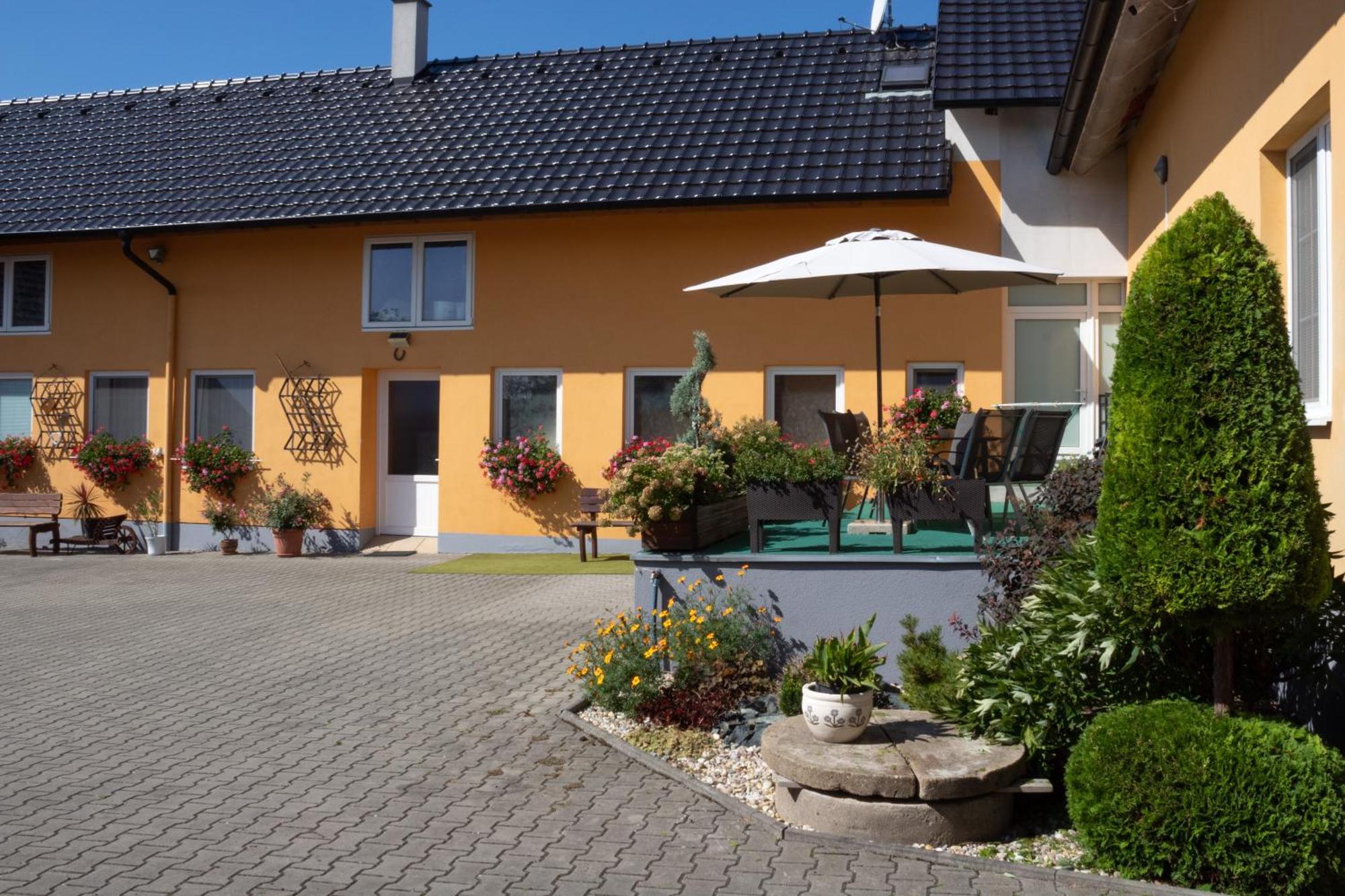 U Fousace Hrabětice Exteriör bild